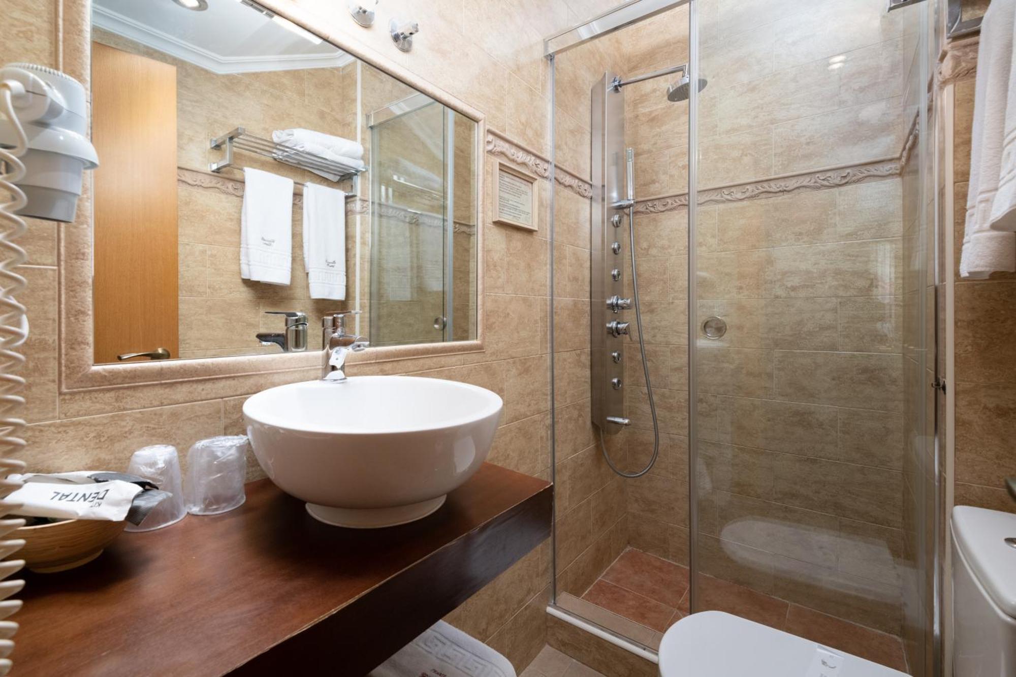 Cimavilla Rooms Хихон Екстериор снимка