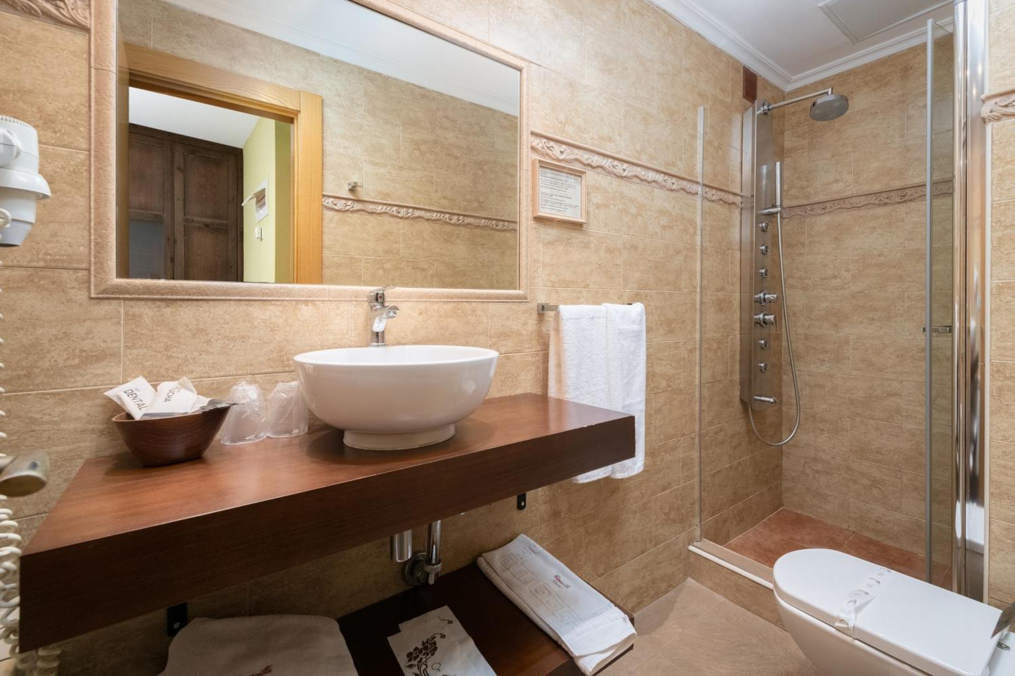Cimavilla Rooms Хихон Екстериор снимка