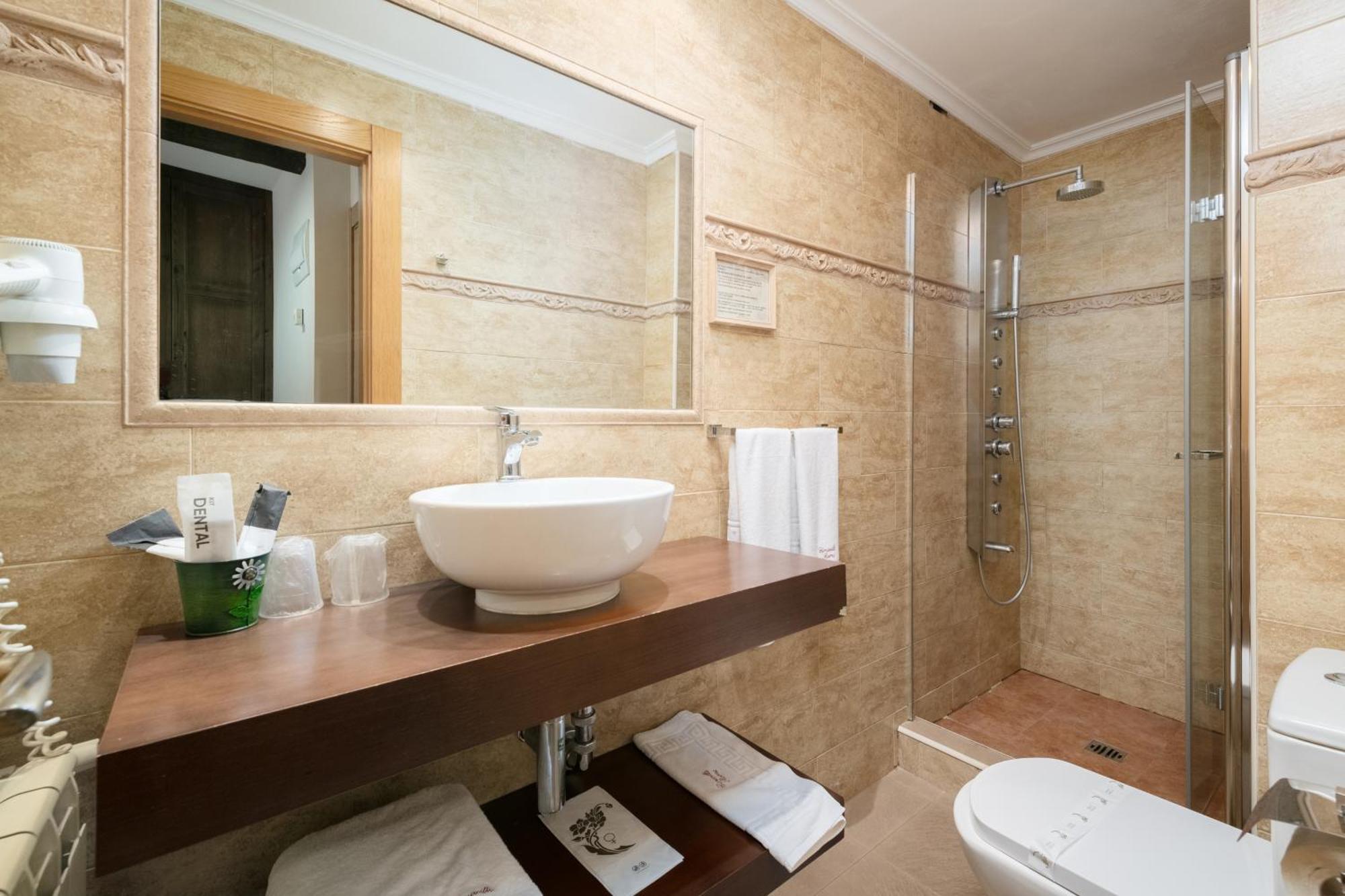 Cimavilla Rooms Хихон Екстериор снимка