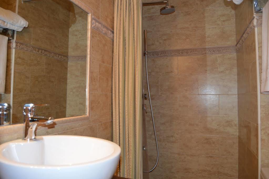 Cimavilla Rooms Хихон Екстериор снимка